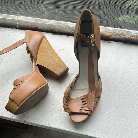 Dolce Vita Tan Women's Heels size 8 - Picture 2 of 4
